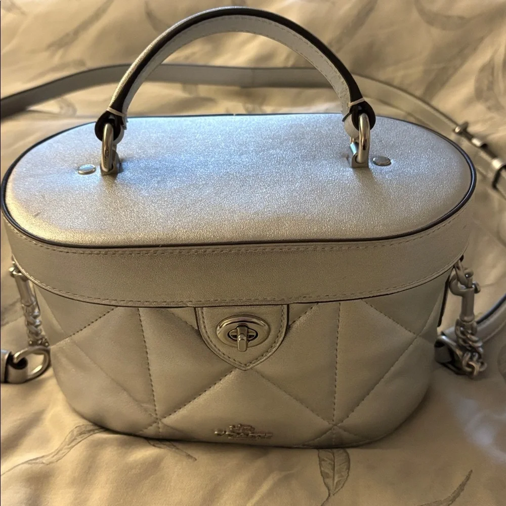 COACH Metallic Silver Crossbody Bag - Picture 4 of 9